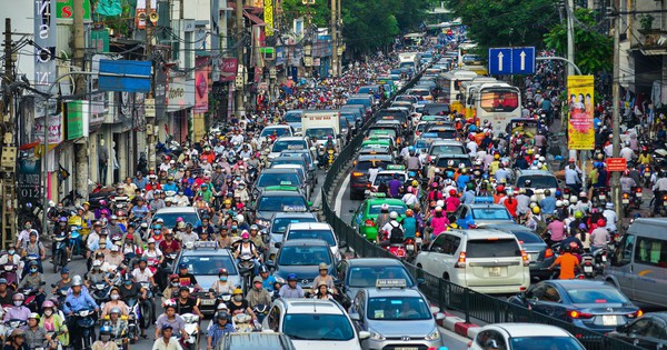 Nóng: Hà Nội ra quyết định hạn chế một loạt phương tiện trong giờ cao điểm, xe tập lái cũng không được hoạt động