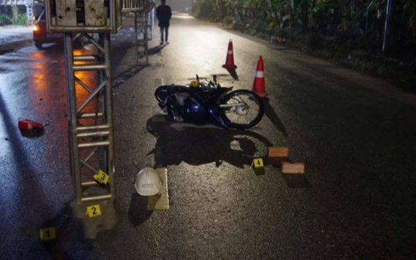 Dựng rạp cưới giữa lòng đường dẫn đến tai nạn chết người