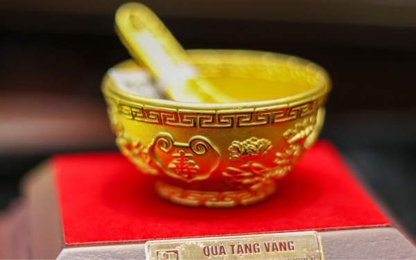 Giá vàng hôm nay 9/1/2026 giằng co đầu năm 2026, vàng SJC xa dần mốc 160 triệu