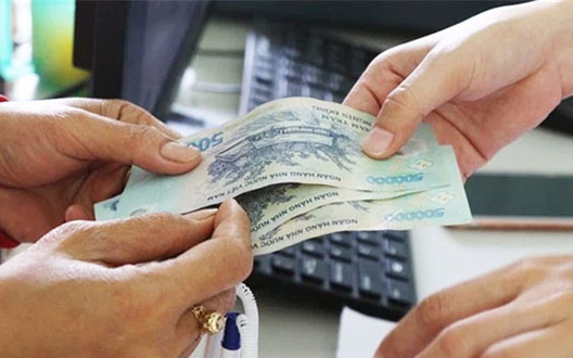 Chính thức từ năm 2026, người đủ 16 tuổi đến dưới 22 tuổi nhận 975.000 đồng/tháng tiền trợ cấp xã hội hằng tháng khi đang học tại đâu và thuộc những trường hợp nào theo Nghị quyết 63?