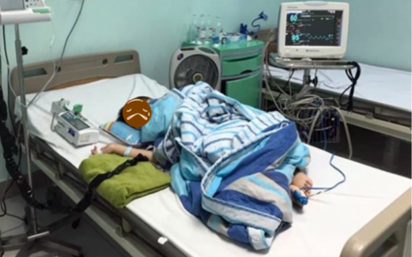 Bé lớp 2 đã đối mặt "án tử" ung thư đại trực tràng vì dùng 2 món ăn vặt này làm bữa chính