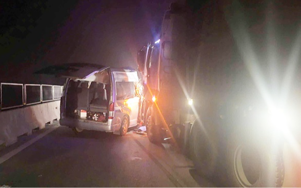 Xe khách chở 11 người gặp nạn trên cao tốc Pháp Vân - Nghi Sơn, 4 người tử vong