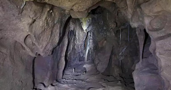 Mở cửa 1 hang động bị niêm phong suốt 40.000 năm, chuyên gia bị sốc trước những gì thấy trước mắt