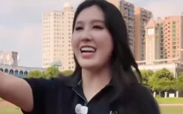 Nữ doanh nhân hứa tặng mỗi cầu thủ một chiếc ô tô nếu chiến thắng, cuối cùng "lặn mất tăm"