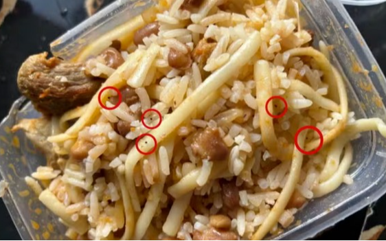 Bị cấm gặp bạn trai, cô gái rắc thuốc diệt chuột vào bữa tối của bố mẹ