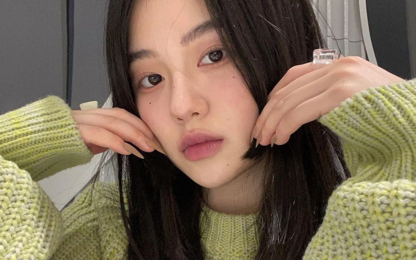 Khuôn mặt phụ nữ có tử cung yếu, dễ mắc bệnh phụ khoa thường có chung 5 đặc điểm này: Kiểm tra ngay xem có giống bạn không!