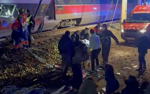 Tàu cao tốc đâm nhau ở Tây Ban Nha, ít nhất 21 người chết