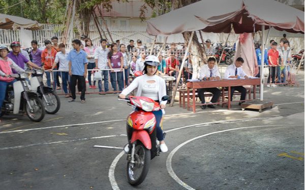 Bộ Công an thống nhất bỏ một bài thi hình trong sát hạch bằng lái xe máy