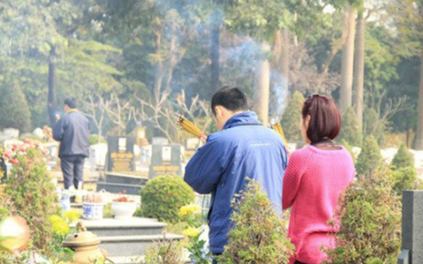 Thời điểm thực hiện tạ mộ cuối năm nên chọn và đây là điều cần biết để tạ mộ cho đúng