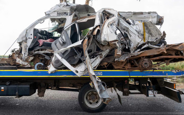 Xe buýt chở học sinh gặp tai nạn nghiêm trọng trên đường đến trường, ít nhất 11 nạn nhân thiệt mạng