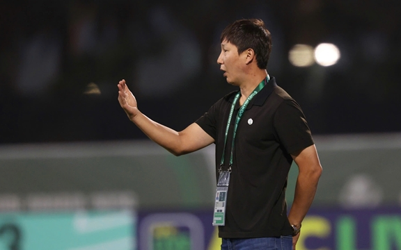 Truyền thông Hàn nể phục ông Kim: "Hàn Quốc thua Việt Nam với ‘ma thuật đen’ Kim Sang-sik"