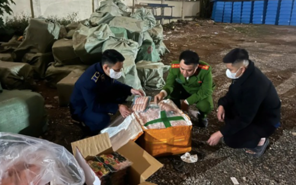 Phát hiện hơn 10 tấn thực phẩm nhập khẩu trôi nổi đang trên đường tiêu thụ