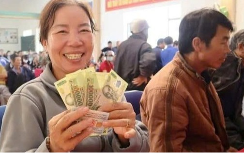 Những hộ gia đình nào được tặng 2,5 triệu đồng tiền mặt và 500 nghìn đồng hiện vật Tết Nguyên đán 2026?