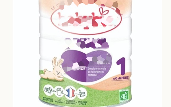 Bộ Y tế yêu cầu dừng bán 5 loại sữa nghi nhiễm độc tố