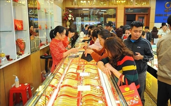 Người dân bán vàng miếng SJC có cần mang theo hóa đơn?