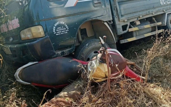 Xe tải không người lái tự trôi tông bé gái 10 tuổi tử vong