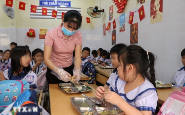 Nhiều học sinh dự kiến được hỗ trợ tiền ăn gần 1,2 triệu đồng và 15 kg gạo mỗi tháng