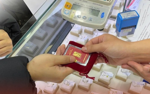 Từ hôm nay, người dân có thể mua vàng 0,1 chỉ online, freeship tận nhà!