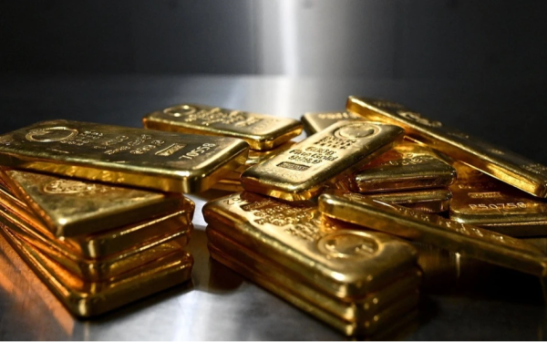 Giá vàng bạc thế giới rơi thẳng đứng