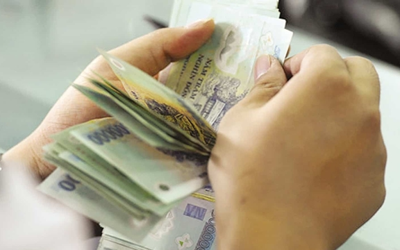 Người cao tuổi nhận tiền 2.300.000 đồng/người và 0,08 chỉ vàng 24K cộng với tiền công chế tác khánh mừng thọ tối đa bao nhiêu tiền theo Nghị quyết 57?