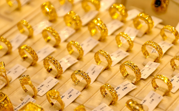 Giá vàng lao dốc: Đã đảo chiều hay chỉ là một đợt điều chỉnh?