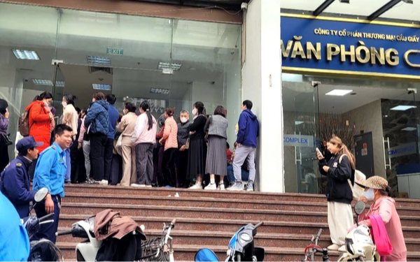 Giá vàng đang tăng mạnh trở lại, người mua vàng tại thương hiệu này ở Hà Nội cần lưu ý thông báo quan trọng sau