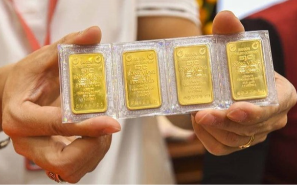 Giá vàng SJC vọt tăng, ngân hàng dự báo mốc "điên rồ" bất chấp cú sập lịch sử!