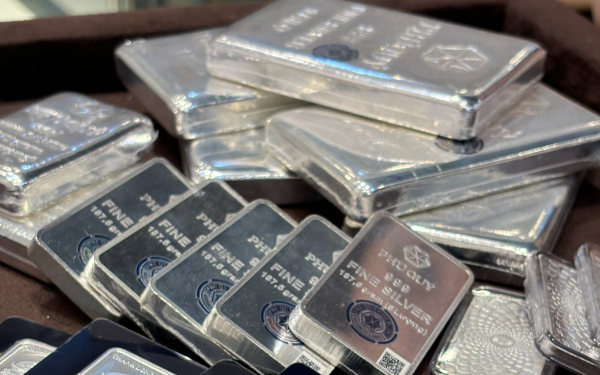 Giá bạc hôm nay 4/2/2026 tăng phi mã, hướng tới mốc 100 triệu đồng/kg