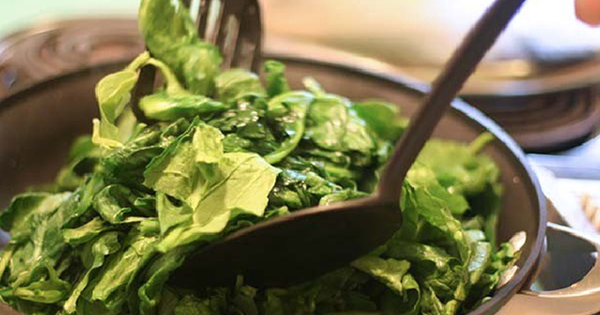 Loại rau được ca ngợi "rau tốt nhất thế giới", hóa ra là rau quen thuộc rẻ bèo bán đầy chợ Việt