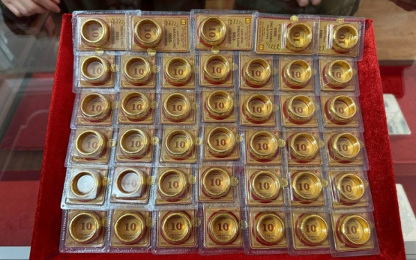 Giá vàng bạc giảm đột ngột