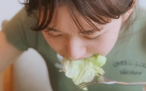 Ngày càng nhiều người còn trẻ đã nhận "án tử" ung thư dạ dày, bác sĩ nói thẳng: 5 món này phải ĂN ÍT đi