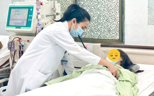 Mới 22 tuổi, cô gái đã hỏng cả 2 quả thận vì 2 món gây nghiện cho giới trẻ