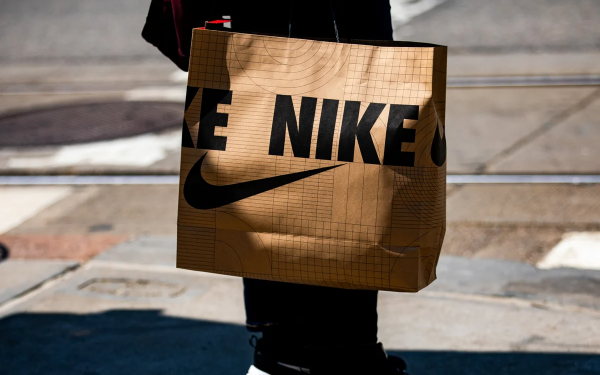 Nóng: Nike bị điều tra, phải cung cấp hàng nghìn trang tài liệu làm bằng chứng