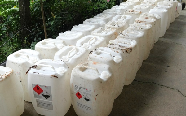 Bắt quả tang cơ sở sản xuất 60.000 lít giấm giả bằng axit công nghiệp