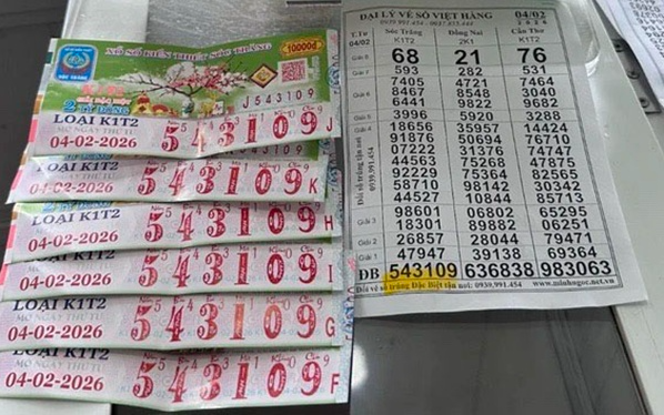 Nam shipper mua vé số ủng hộ người bán, bất ngờ đổi đời trước thềm năm mới: Tiền thưởng "khủng" cỡ nào?