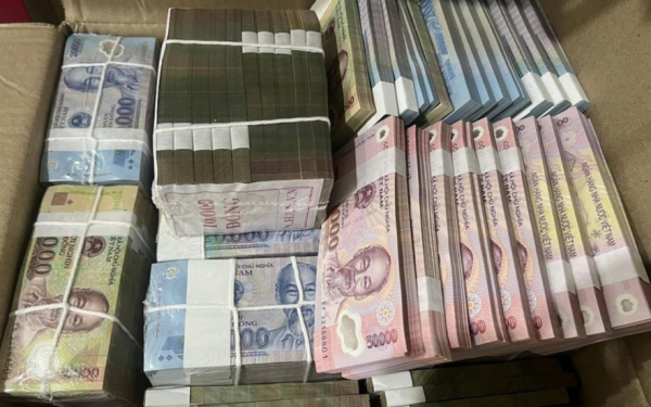 Đổi tiền lẻ, tiền mới ở đâu để không vi phạm pháp luật?