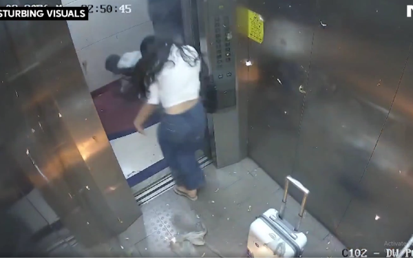 Kinh hoàng: Chùm bóng bay bất ngờ phát nổ, thang máy bỗng thành "biển lửa" khiến nhiều người bị bỏng nặng