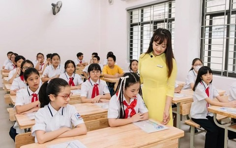 Những giáo viên nào được nhận 2 triệu đồng tiền mặt quà Tết Nguyên đán từ năm nay trở đi?