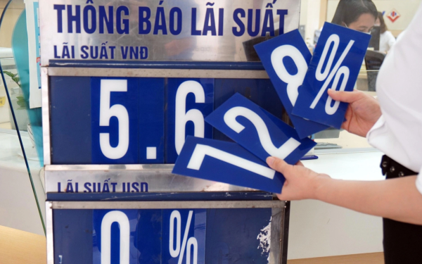 Nguyên nhân khiến lãi suất liên ngân hàng tăng vọt