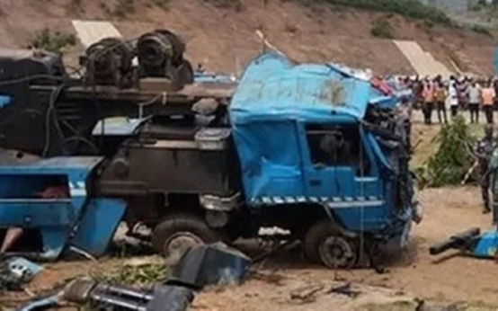 Tai nạn xe đầu kéo kinh hoàng ở Nigeria, ít nhất 30 người thiệt mạng
