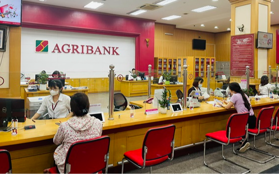 Chủ tài khoản Agribank đặc biệt lưu ý: Thông báo quan trọng liên quan tới giao dịch chuyển tiền, rút tiền từ ngân hàng này sắp tới đây
