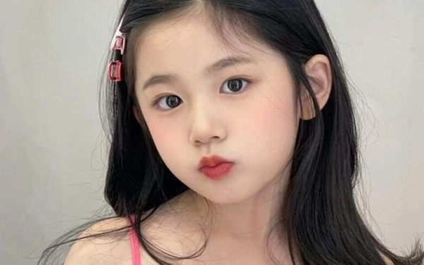 Ông nội đặt tên cho cháu gái có chữ Nhục, nhân viên tư pháp cố tình đổi thành cái tên rất thanh cao