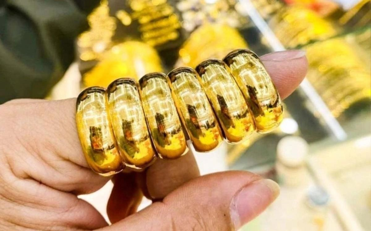 Giá vàng hôm nay (12/2): Vàng nhẫn diễn biến khó lường, người mua đứng ngồi không yên