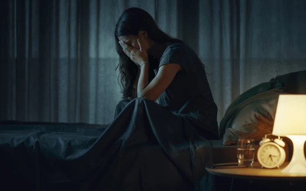 Ngày cưới lần 2, tin nhắn từ chồng cũ tiết lộ bí mật động trời: "Hóa ra, 5 năm qua tôi chỉ là một quân cờ!"