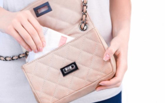 90% phụ nữ từng mắc ít nhất một trong những lỗi này khi dùng băng vệ sinh mà không hay biết: Sai lầm nhỏ nhưng ảnh hưởng cực lớn