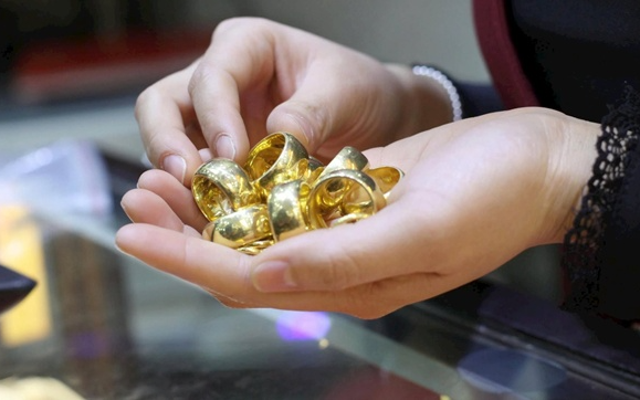 Sau giao dịch tại tiệm vàng, người phụ nữ SN 1952 phát hiện mất túi chứa toàn lắc tay, nhẫn vàng trị giá 200 triệu đồng: Công an vào cuộc truy tìm