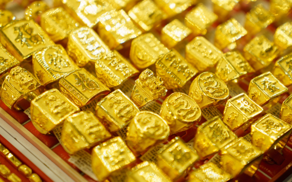 Giá vàng hôm nay 14/2/2026: Vàng tăng mạnh, vượt 5000 USD/ounce