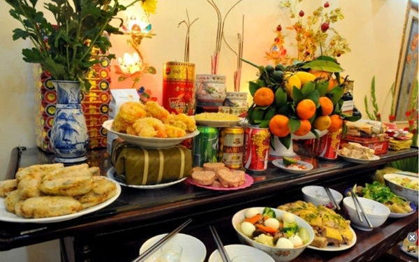 Gà cúng nên quay vào hay quay ra bàn thờ? Thì ra nhiều nhà đang làm ngược mà không biết