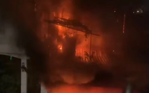 Nhà 3 tầng ở TPHCM phát hỏa trong đêm giao thừa