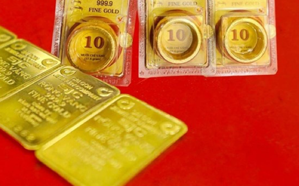 Giá vàng hôm nay (18-2): Giá vàng thế giới giảm mạnh